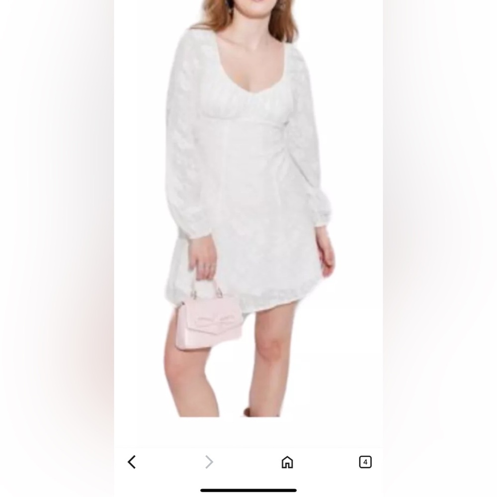 Elegant White Lace Dress - image 2
